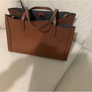 Leather Banana Republic Medium Tote